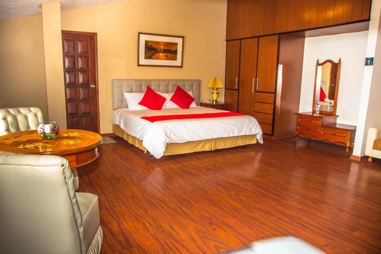 Hotel Chimborazo Internacional Riobamba Buitenkant foto