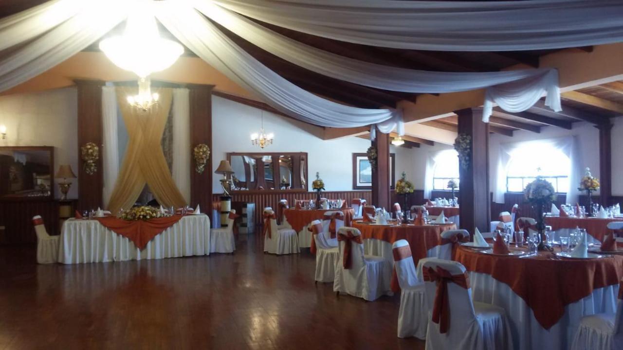 Hotel Chimborazo Internacional Riobamba Buitenkant foto